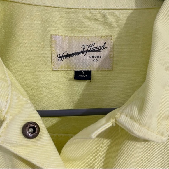 Universal Thread Long Sleeve Yellow Chore Denim Jacket - Picture 5 of 7